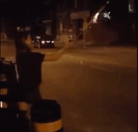 |搞笑GIF:防火防盗防闺蜜 这样的闺蜜不要也罢