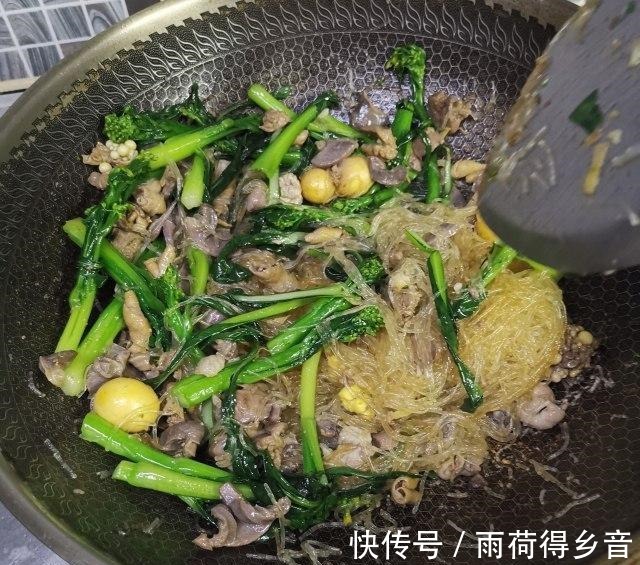 味道|鸡杂炒粉丝,味道鲜香,超级下饭!