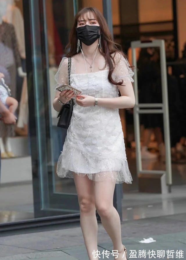 展示|穿着自己心仪的连衣裙，来展示女性独有的柔美气质