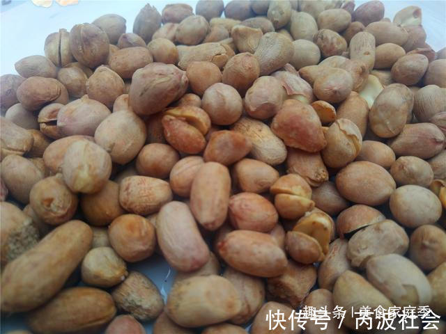 酒鬼|酒鬼爷爷吃了60年的花生米,不放一滴油,咸香焦脆,给牛肉都不换