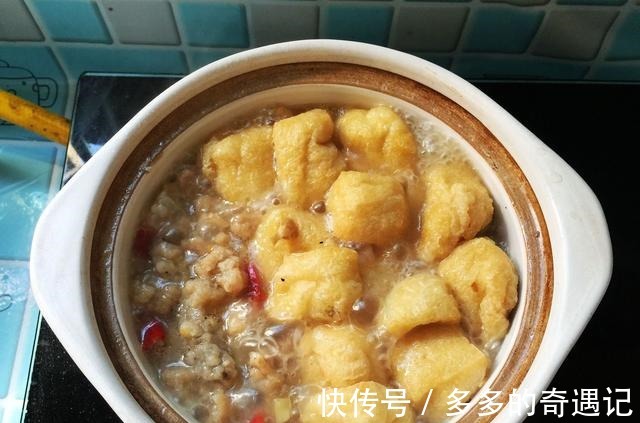 3样食材巧搭配,扔进砂锅炖一炖,汤鲜味美,一大锅连汁都不剩!