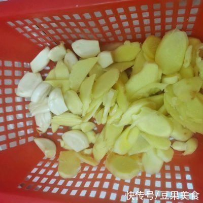 正宗子姜炒水鸭做法，最关键的是一学就会