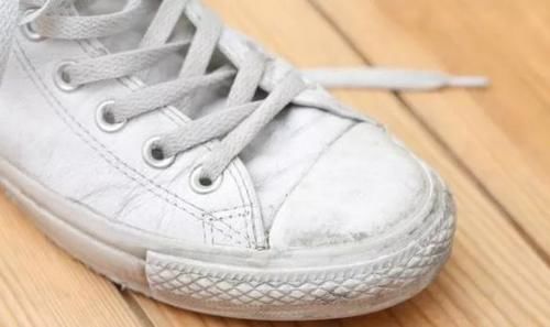 做家务洗白鞋子，是不是会烦恼怎么洗呢？这些技巧学起来