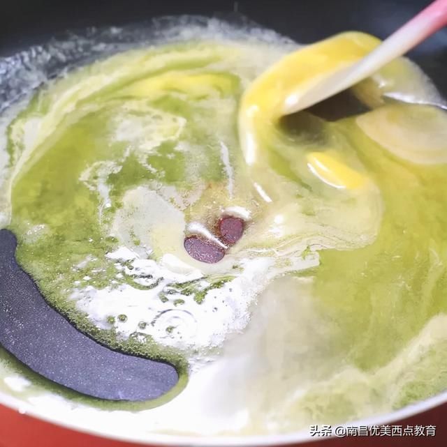 早餐吃什么，牛乳派好吃又有营养