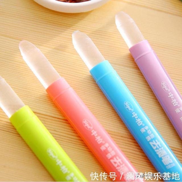 女人的包包里除了钥匙,这6个常用品不可少!不占地方还大有用途