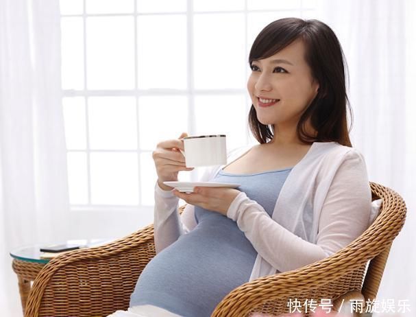 孕晚期若有这些症状,胎宝宝或许会晚于预产期降生