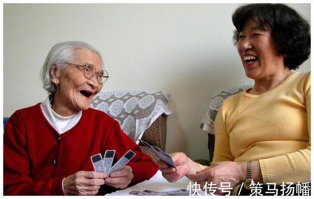 子女|多数老人不告知子女自己有多少存款,是自私吗?其实还是为了子女