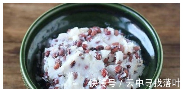 大姐|自制养生糕,女性要多吃,既美容又养颜,50岁的年纪30岁的脸!