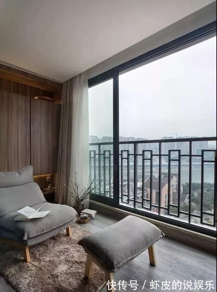 地毯|去男同事家做客，发现他把阳台装成了餐吧，好看到让人想嫁！