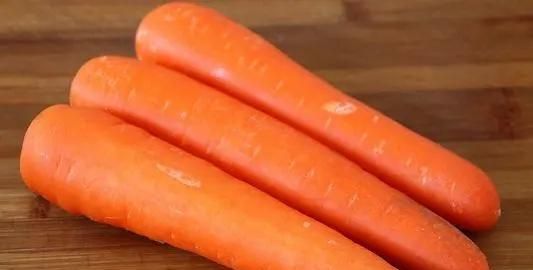 手脚麻木|多走路可以降低血脂?医生:不妨多吃这4种食物,或比走路效果好