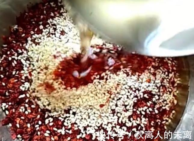 辣椒油|做辣椒油，记住3个技巧，辣椒油红亮又香浓，拌什么都好吃又好吃