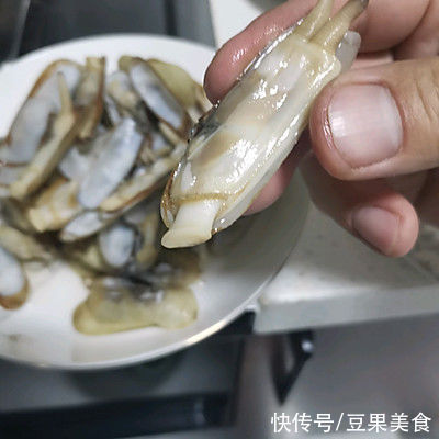 蒜苔蛏子|就让这道好吃不上火的蒜苔蛏子，温暖你这个冬天吧