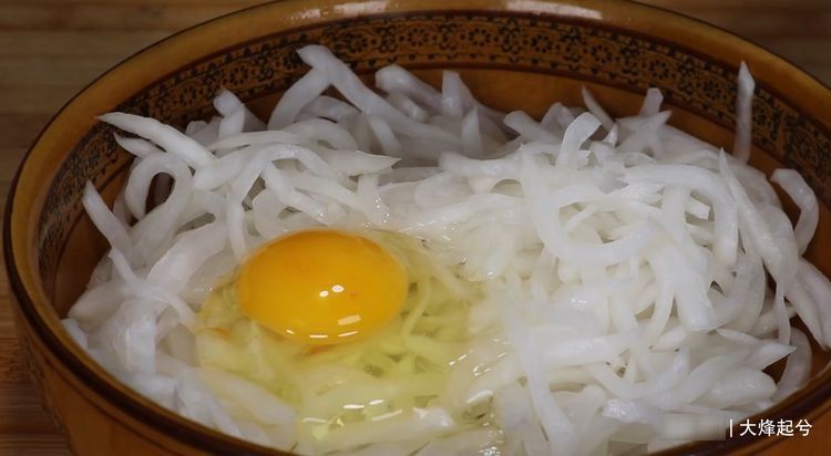 萝卜别再做老一套了,上锅蒸一蒸,美味可口,上桌就抢光盘