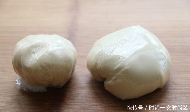 外面一个要8块钱,自己在家做好吃无添加,咬一口酥得掉渣,太香