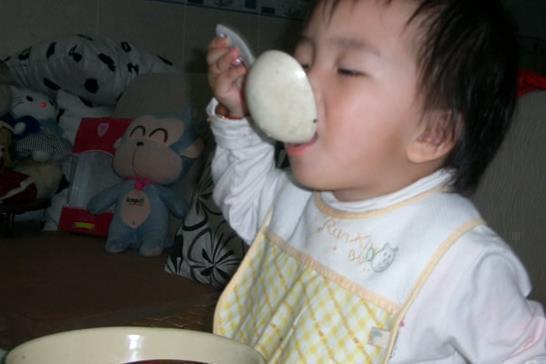 反季节的食|越来越多的娃“性早熟”,医生苦劝这些在黑名单的食物,别喂了