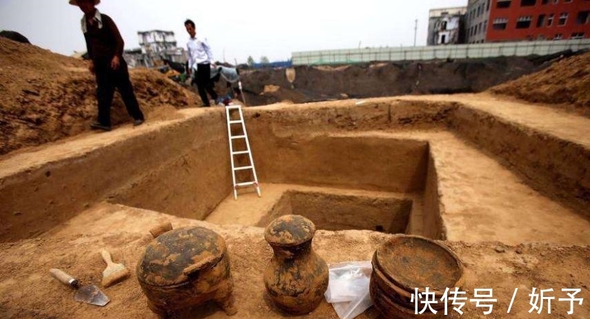 名门望族|江西古墓发掘46名少女赤身陪葬,打开棺木后,专家表示不愿相信