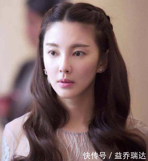 身高|身高不到160cm的女生,尽量避开这3种发型,不仅显矮还没气质