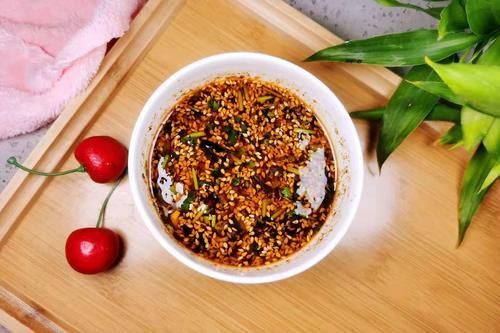 饱腹|夏季吃鸡蛋，教你一个新吃法，不炒不煎，营养饱腹，1次2斤不够吃