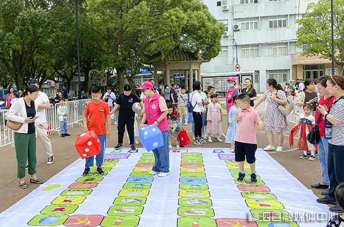 家庭教育|县妇联开展“悠悠粽子香 亲子好时光”嵊泗县家庭教育系列亲子活动