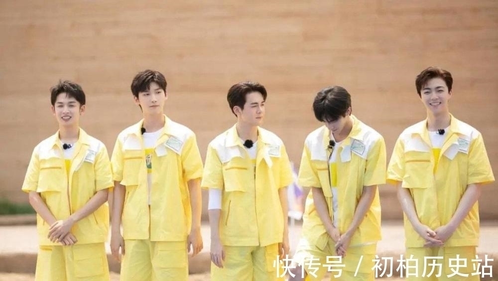 《哥哥》开播了，拿下收视冠军，天涯四美中的两个同框了