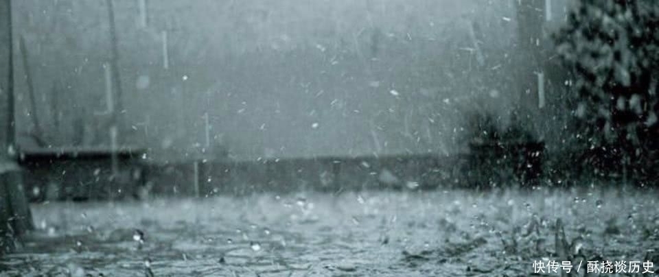 海棠花$杨万里这首诗被严重低估了,第一句就令人惊艳,通篇美得如诗如画