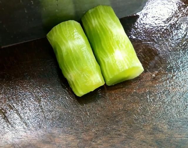 爽口|这才是莴笋最好吃的做法,脆嫩爽口,开胃下饭,赛过大鱼大肉