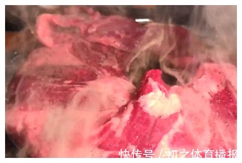 二次元|日本“烤肉店”成功把二次元带入现实,一块肉足够让一桌人吃到撑