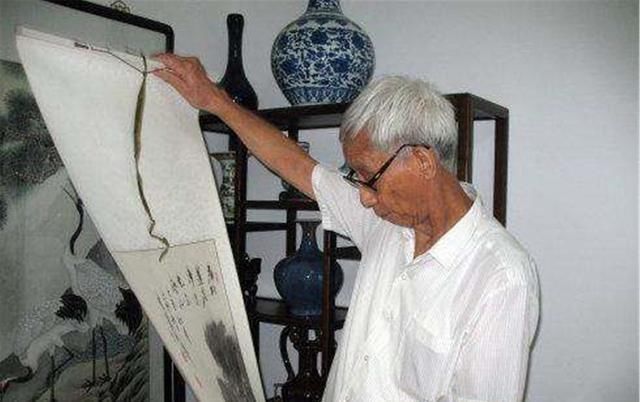  专家|老汉开价800万出售传家宝，专家称顶多值1万，老汉转身卖了1980万