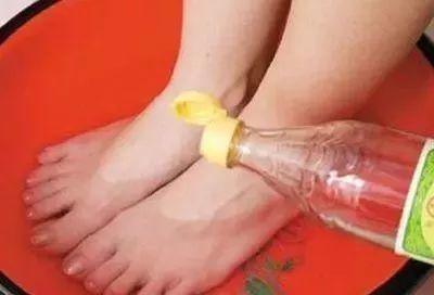 睡眠质量|白醋泡脚太厉害了,到现在才知道,学会你会感谢我!