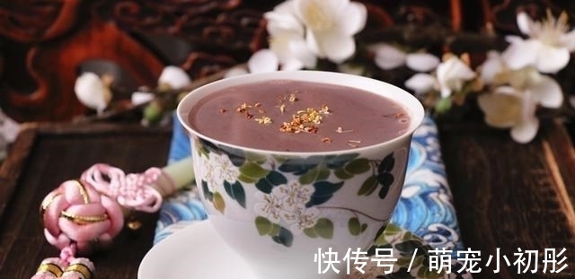 黑豆豆浆|50岁姑姑:坚持每天这样吃点黑豆,越吃越精神,简单一做好香啊