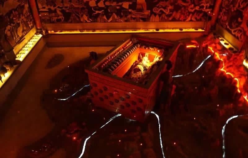 下葬|皇帝下葬后，陵墓必须完全封闭，谁在里面反锁地宫大门，怎么出来