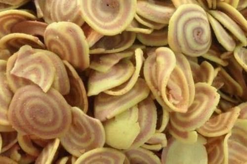  如果回到童年，4种“最爱吃”的零食选1种，网友：傻子才选图四