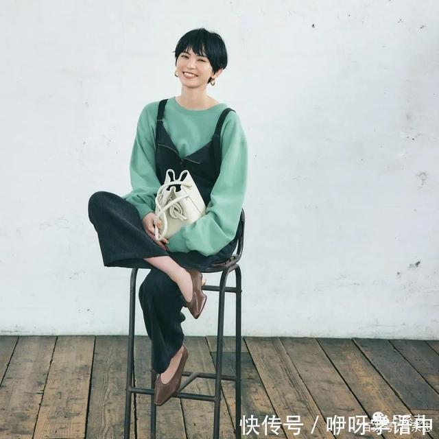 卫衣的8种叠穿法,都是今年秋冬流行的