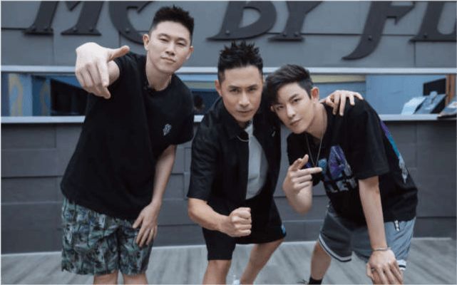 《披荊斬棘的哥哥》敖犬排名墊底未退出,到底該不該被吐槽?