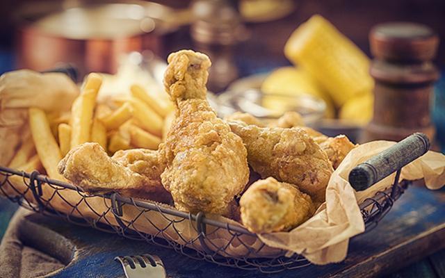 妊娠期|25岁孕妇常吃炸鸡、麻辣烫导致血脂超标10倍，医生：已危害到胎儿