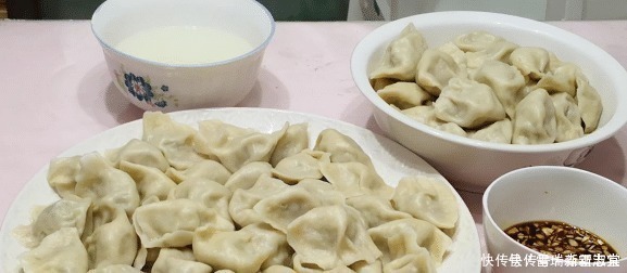 食用盐|煮饺子，最忌开水下锅，大厨多加这一步，饺子鲜嫩多汁不破皮
