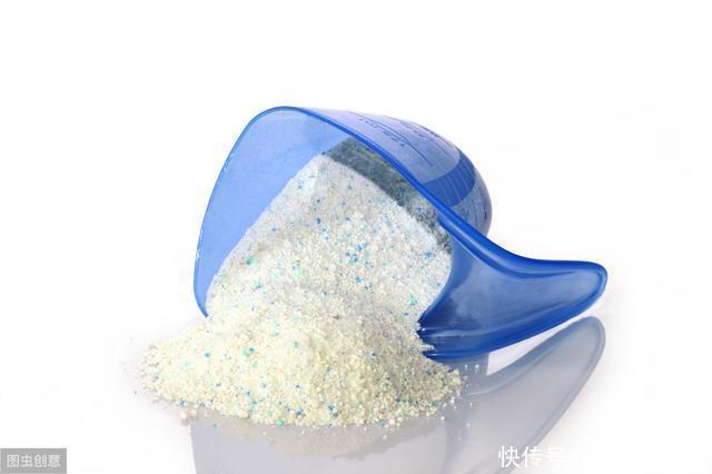 下水道|下水道又被油污堵住，别再用热水冲了，一个小妙招，让它顺畅无阻