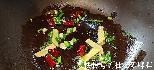 鸭血豆腐炖粉丝这样做，汤鲜味美，做了满满一大锅吃的非常爽！
