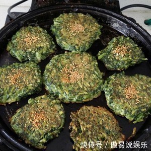 早餐饼超好吃做法，咬一口满嘴香，隔三差五做一次，比韭菜饼好吃