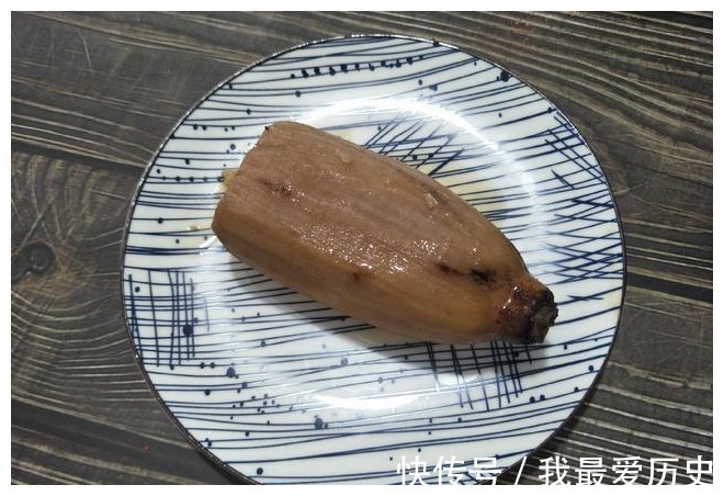 糯米藕|莲藕别总炒着吃了，教你做成红糖糯米藕，软糯鲜香，全家爱吃