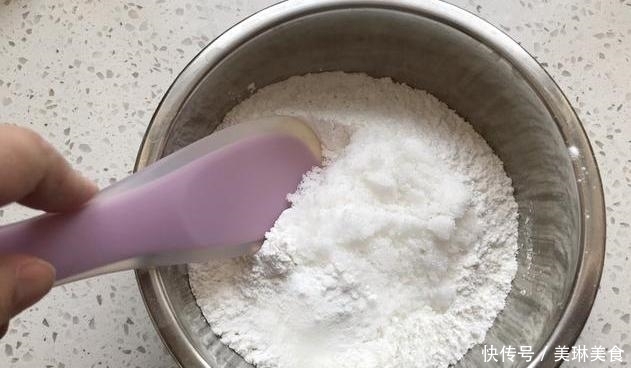 老少皆宜不上火的小零食,甜糯奶香米糕,不用烤箱做法简单易上手