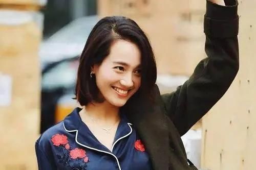 你觉得朱丹的情商怎么样,适合做主持人吗?