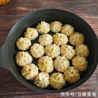 寒冷|寒冷与温暖之间只差一碗#秋天怎么吃#饺子皮包子