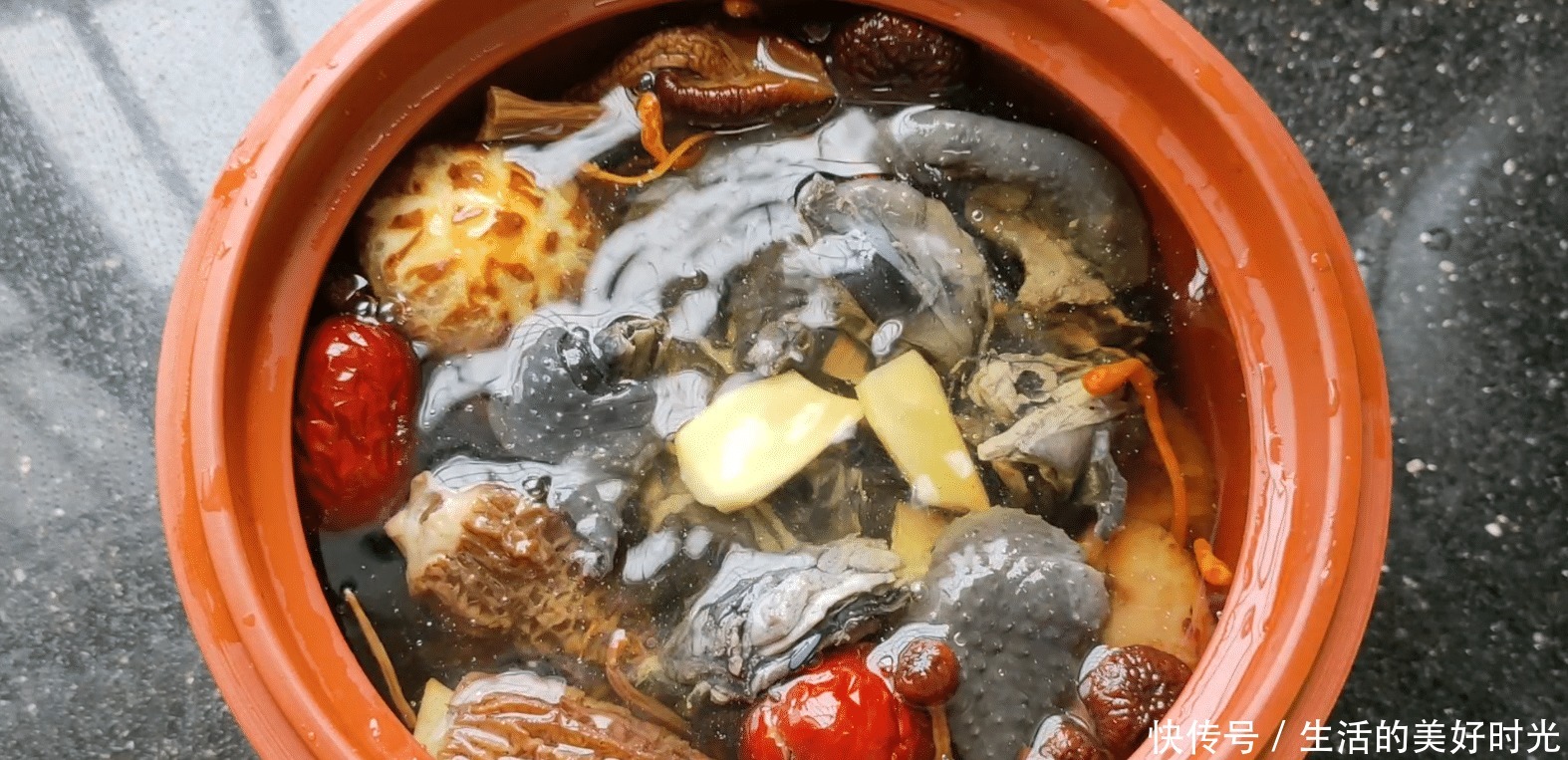 洗干净|天冷了就给家人炖这一锅汤,浓香鲜美好喝温补,食材与做法都简单