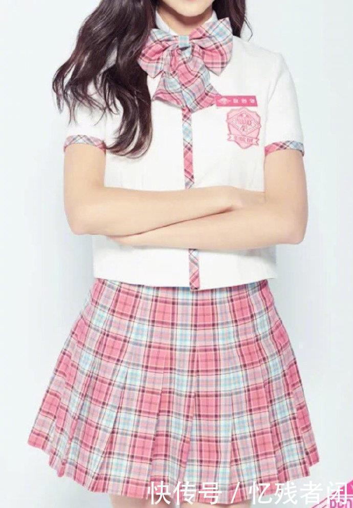 女生|中韩101女生制服对比,《青你2》制服最丑《创3》制服最有个性