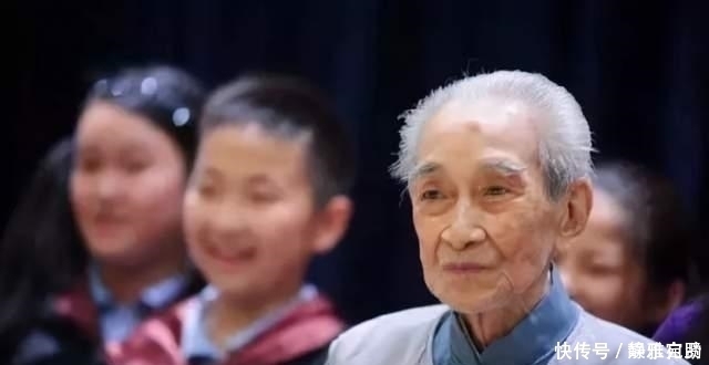 南怀瑾更像江湖术士?李敖称其骗子,北大教授批他的书是胡言乱语