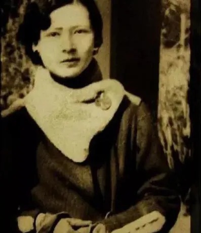 书法|被誉为“当代楷圣”的田英章谁也不服,就服这位大他近50岁的“民国才女”!