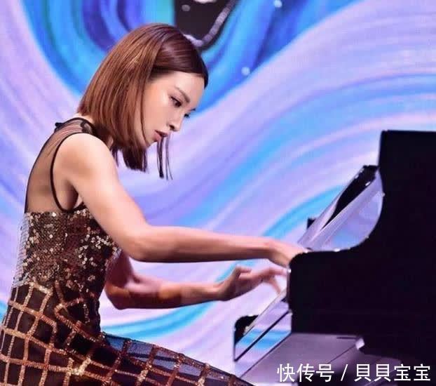 肌肉|钢琴美女李元玲，身材姣好，让人眼前一亮，自律的人有魅力