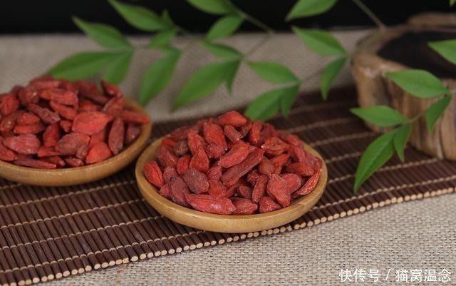 谨记|枸杞养生价值高,谨记“3常喝、3不碰”,或能为健康保驾护航