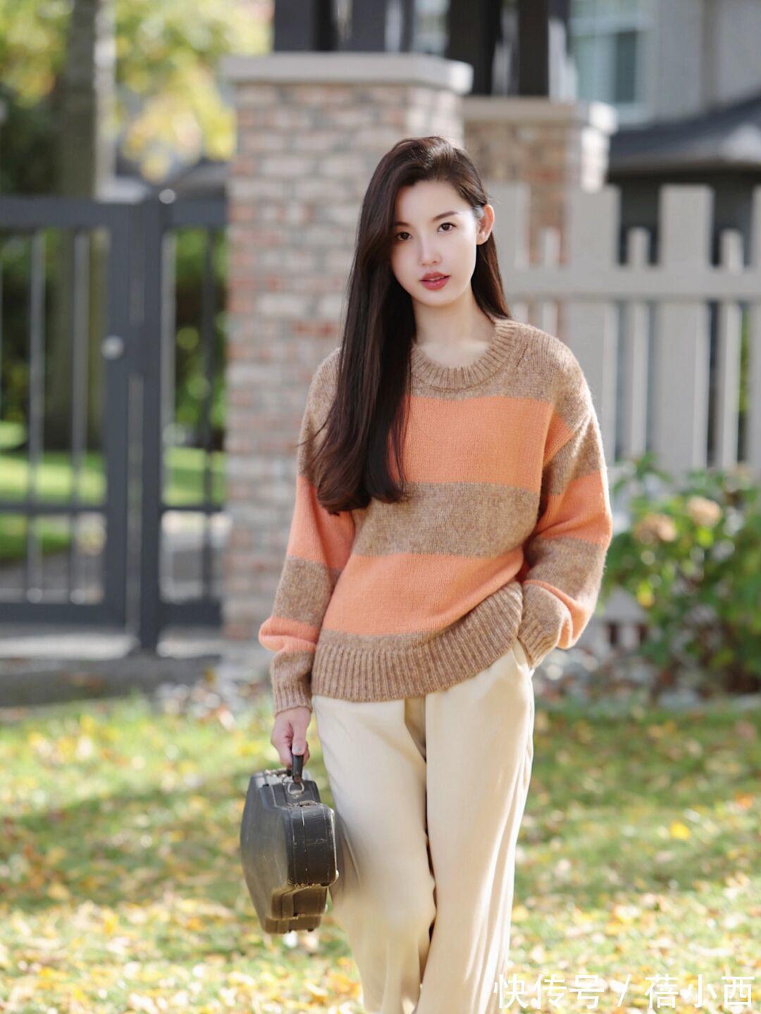 毛衣|春季还是穿“毛衣”最优雅,配裤子和半身裙,都比你想象中更时尚